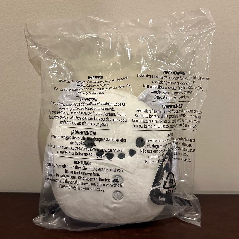 Snowman Emily the Bat 8” Select Series Squishmallow  *BNWT/SEALED*